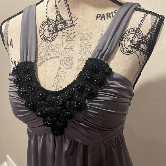 DETAILED EMBELLISHED TANK - Picture 2 of 6